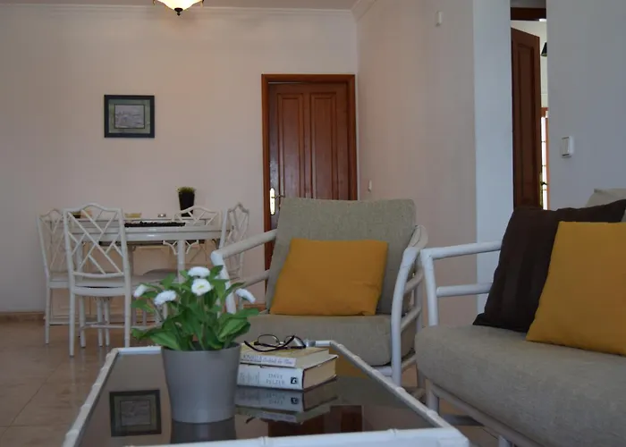 ヴィラス ドン ラファエル ヴィラ *