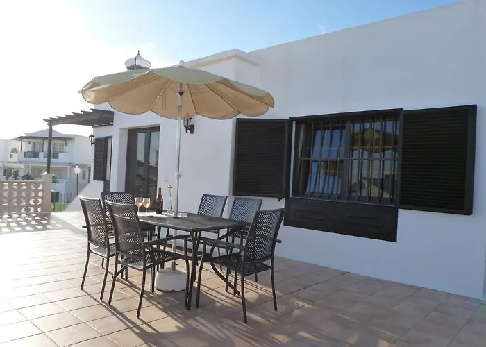 Don Rafael Villa Puerto del Carmen (Lanzarote)