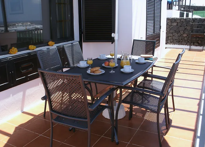 Don Rafael Villa Puerto del Carmen (Lanzarote)